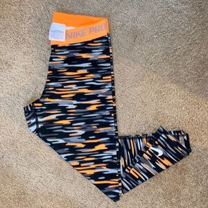 Nike pro capri